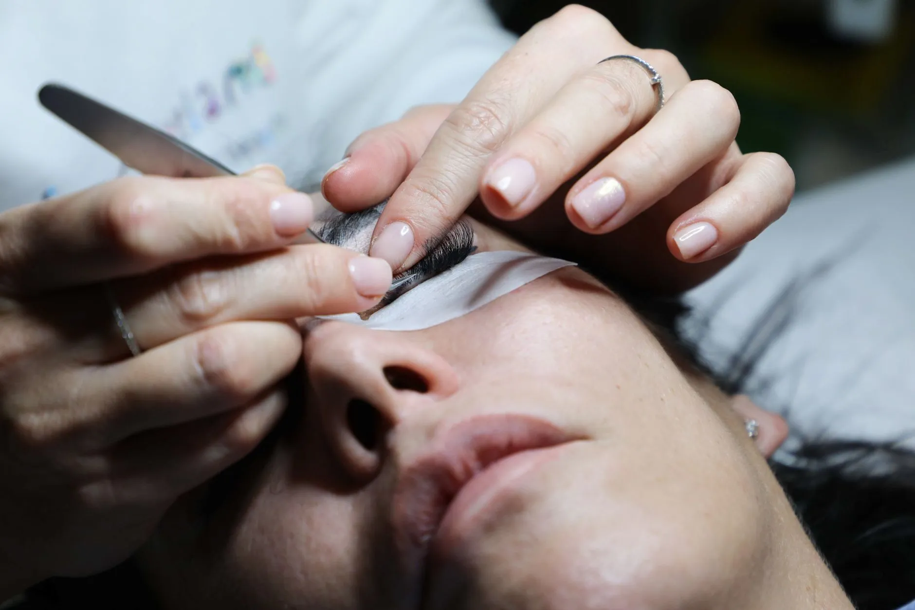 重庆家庭消毒液选购指南：成分分析与应用场景对比
